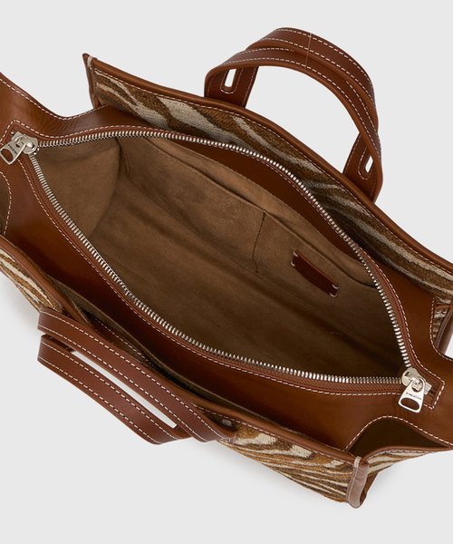 Spick & Span（スピックアンドスパン）の「《一部店舗+WEB限定》A VACATION/ア ヴァケーション SABRINA ZEBRA/A（ショルダーバッグ・レディース・ブラウン・FREE）」の7枚目の写真