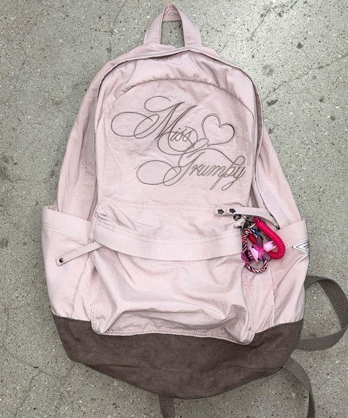 SCULPTOR（スカルプター）の「Grumpy Girl Nylon Backpack（バックパック/リュック・レディース・ピンク/セージグリーン/ネイビー・FREE）」の3枚目の写真