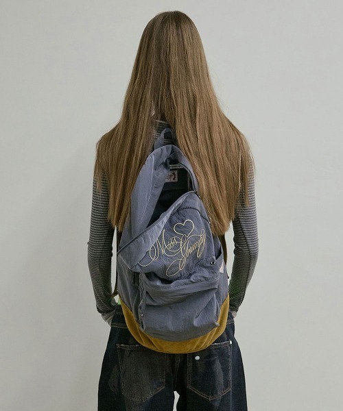SCULPTOR（スカルプター）の「Grumpy Girl Nylon Backpack（バックパック/リュック・レディース・ピンク/セージグリーン/ネイビー・FREE）」の11枚目の写真