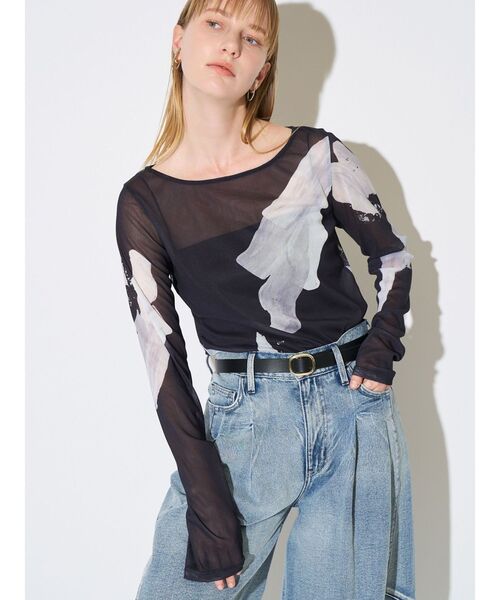 ELENDEEK(エレンディーク)の「オーレグリントスキンカットソー(Tシャツ/カットソー・レディース・ライトブルー/ブラック/アイボリー・FREE)」の2枚目の写真