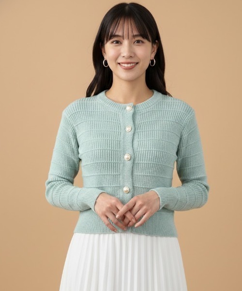 gossip!ロサンゼルス(ゴシップロサンゼルス)の「パーリーボタン ジャガードカーディガン(カーディガン/ボレロ・レディース・オフホワイト/グリーン/ベージュ・FREE)」の3枚目の写真