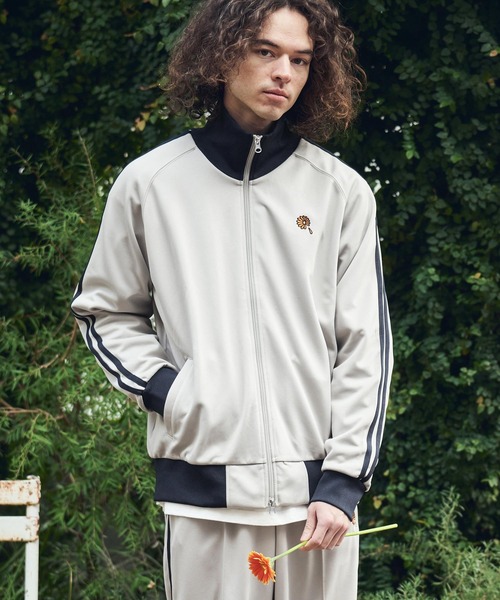 UN-FILLED(アンフィルド)の「mj11350- GARBERA EMB TRACK JACKET トラックジャケット(SDUF-2607)(その他アウター・メンズ・グレー系その他/ベージュ系その他/ブラック×ホワイト・XL/L/M)」の4枚目の写真