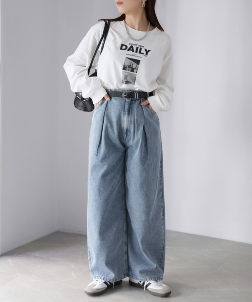 Riberry(リベリー)の「デニムタックカーブパンツ(デニムパンツ・レディース・ブルー/ブラック/ネイビー・FREE)」の12枚目の写真