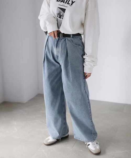 Riberry(リベリー)の「デニムタックカーブパンツ(デニムパンツ・レディース・ブルー/ブラック/ネイビー・FREE)」の11枚目の写真