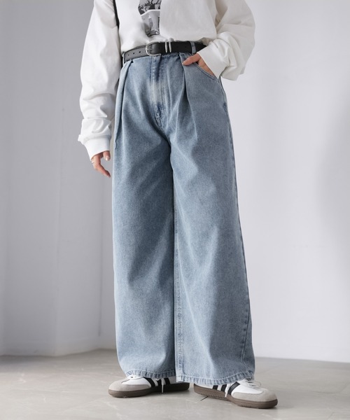 Riberry(リベリー)の「デニムタックカーブパンツ(デニムパンツ・レディース・ブルー/ブラック/ネイビー・FREE)」の10枚目の写真