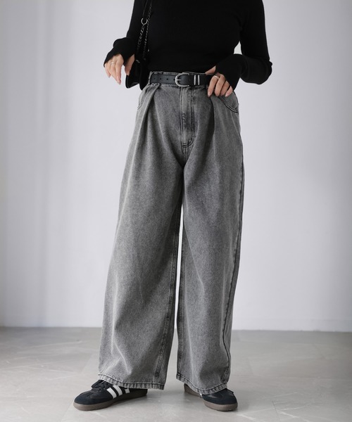 Riberry(リベリー)の「デニムタックカーブパンツ(デニムパンツ・レディース・ブルー/ブラック/ネイビー・FREE)」の14枚目の写真