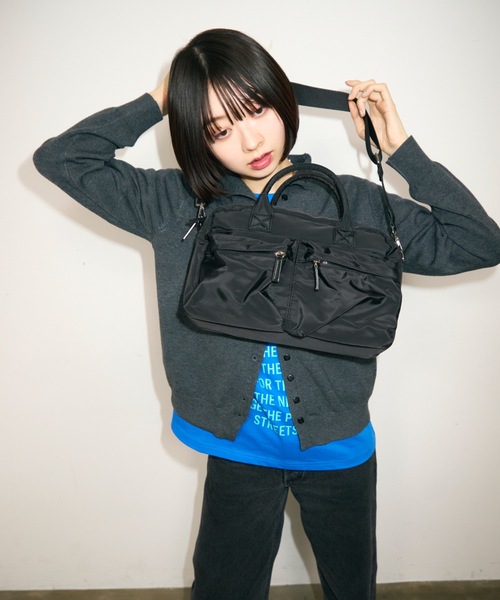TONER（トナー）の「2WAYナイロンダブルポケットボストンバッグ/ロゴプレート付き（ボストンバッグ・レディース・ブラック/カーキ/グレー/ホワイト・FREE）」の13枚目の写真