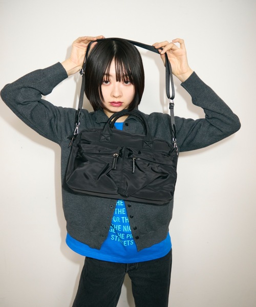 TONER（トナー）の「2WAYナイロンダブルポケットボストンバッグ/ロゴプレート付き（ボストンバッグ・レディース・ブラック/カーキ/グレー/ホワイト・FREE）」の15枚目の写真