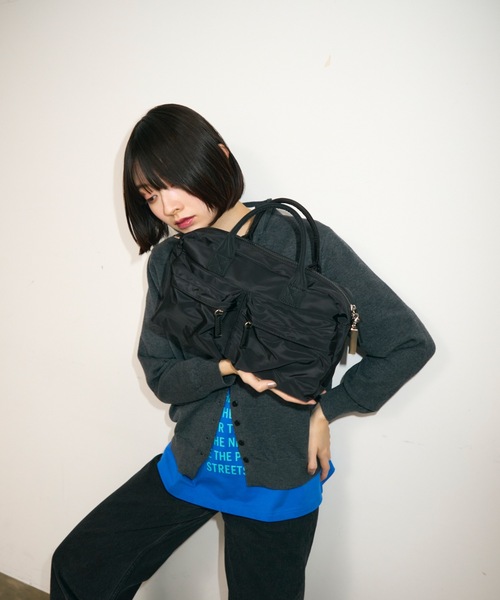 TONER（トナー）の「2WAYナイロンダブルポケットボストンバッグ/ロゴプレート付き（ボストンバッグ・レディース・ブラック/カーキ/グレー/ホワイト・FREE）」の22枚目の写真