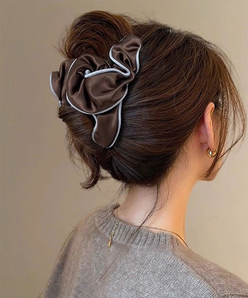 ammy.(エイミードット)の「【 ammy. / エイミードット 】 blue × brown シュシュ バンスクリップ(シュシュ・レディース・B/A・FREE)」の2枚目の写真