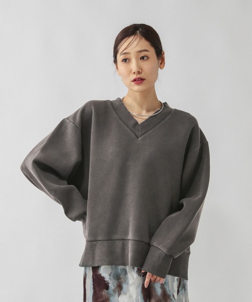 GLOBAL WORK（グローバルワーク）の「加工ダンボールVネックプルオーバー/643004（スウェット・レディース・サックスブルー系/グレイッシュベージュ/スミクロ・LARGE/MEDIUM）」の13枚目の写真