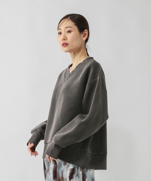 GLOBAL WORK（グローバルワーク）の「加工ダンボールVネックプルオーバー/643004（スウェット・レディース・サックスブルー系/グレイッシュベージュ/スミクロ・LARGE/MEDIUM）」の14枚目の写真