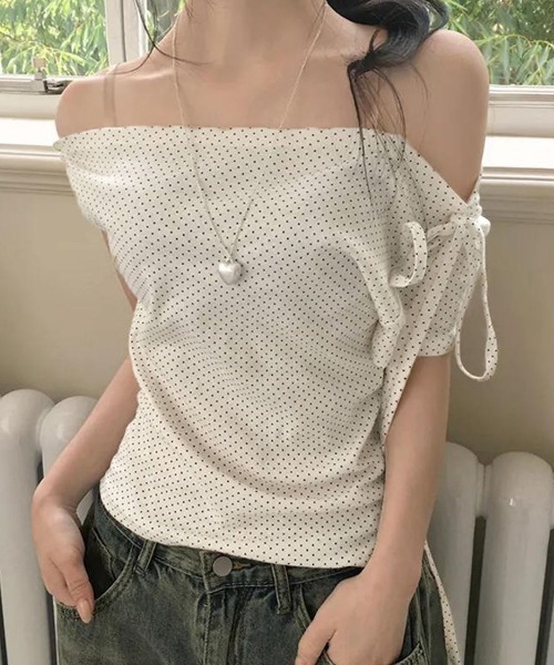 Mejoul(メジュール)の「【2026春夏新作】3wayドット柄アシンメトリーオフショルダーレースアップ Tシャツ(Tシャツ/カットソー・レディース・ピンク/ホワイト/ブラック・L/M)」の4枚目の写真