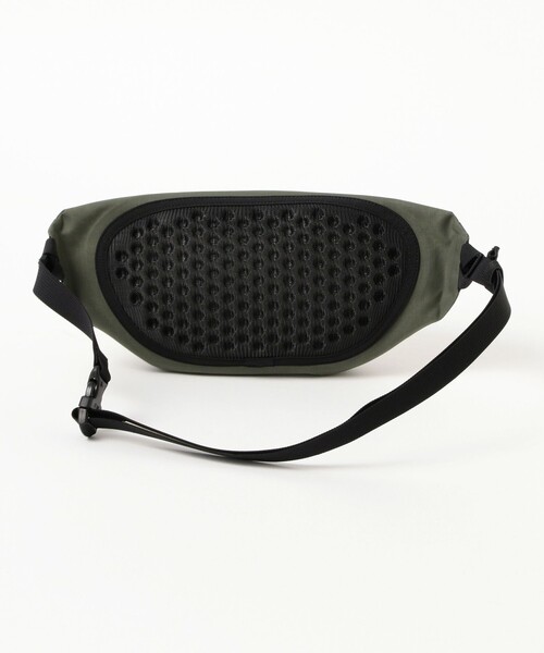 ARC'TERYX(アークテリクス)の「ARCTERYX / Granville Crossbody Bag(ボディバッグ/ウエストポーチ・メンズ・ブラック・ONE SIZE)」の4枚目の写真