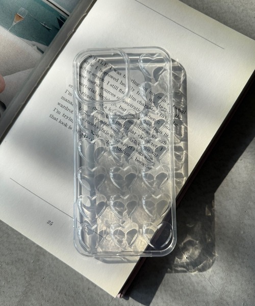 SANSeLF(サンセルフ)の「【SANSeLF】ハートエンボススマホケース iPhoneカバー アイフォンケース sac26s002(スマホケース/カバー・レディース・クリア/ブラック/ピンク・iPhone 17/iPhone 16/iPhone 15)」の4枚目の写真