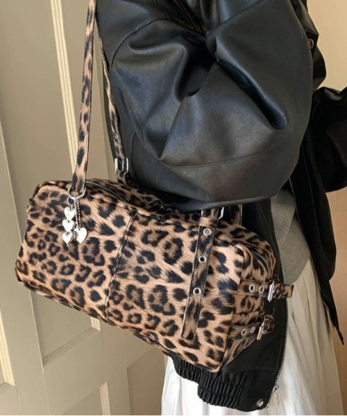 Vipoa(ヴィポア)の「leopard shoulder bag(ショルダーバッグ・レディース・グレー/ブラウン・FREE)」の5枚目の写真