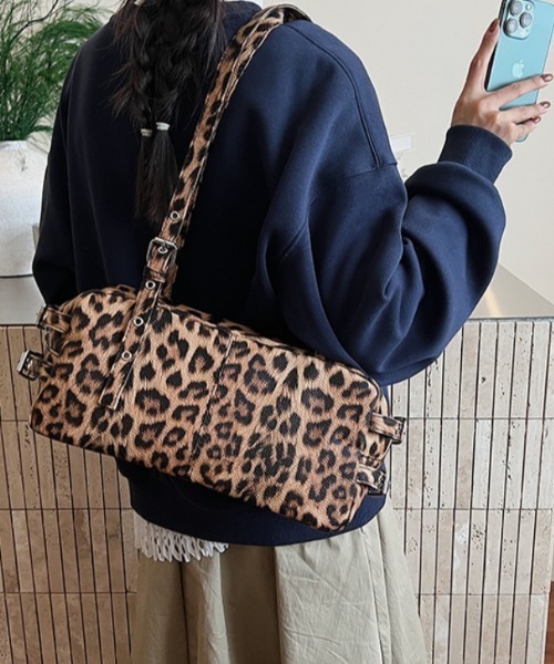 Vipoa(ヴィポア)の「leopard shoulder bag(ショルダーバッグ・レディース・グレー/ブラウン・FREE)」の8枚目の写真