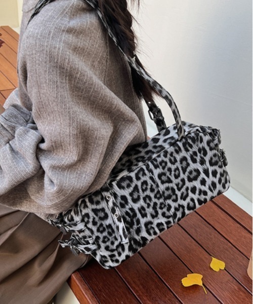 Vipoa(ヴィポア)の「leopard shoulder bag(ショルダーバッグ・レディース・グレー/ブラウン・FREE)」の16枚目の写真