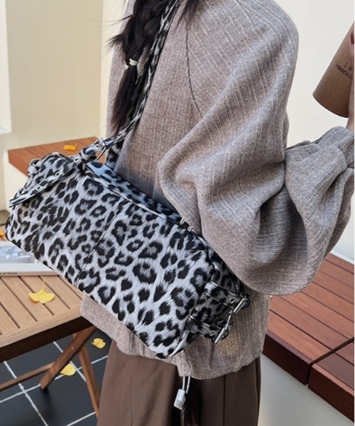 Vipoa(ヴィポア)の「leopard shoulder bag(ショルダーバッグ・レディース・グレー/ブラウン・FREE)」の17枚目の写真