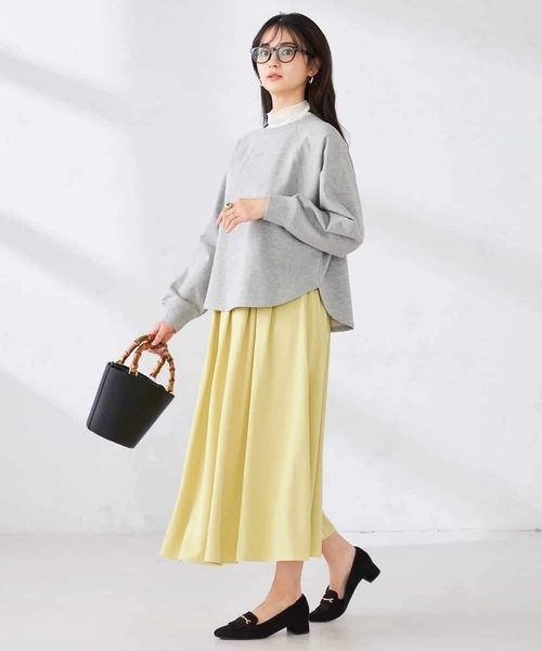 a.v.v(アーヴェヴェ)の「ラメ裏毛ドルマンスウェット(スウェット・レディース・グレー系その他/ライトグレー・38/40)」の13枚目の写真