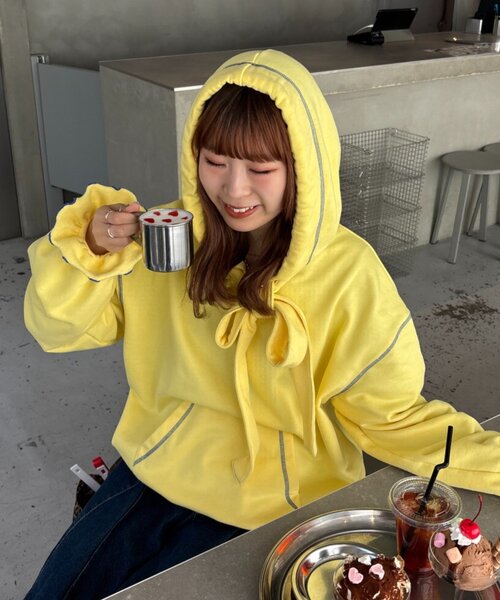 HELLO.SANFRANCISCO（ハローサンフランシスコ）の「【HELLO.SANFRANCISCO】ビッグリボン裏毛パーカー（パーカー・レディース・グレー/イエロー/ピンク・ONE SIZE）」の6枚目の写真