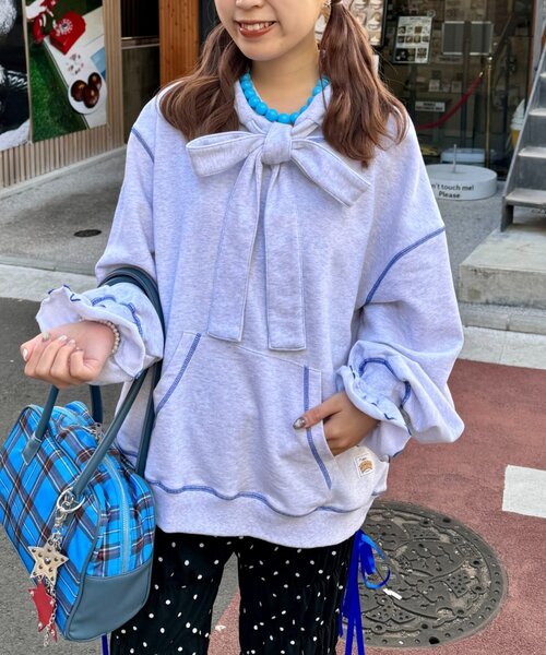 HELLO.SANFRANCISCO（ハローサンフランシスコ）の「【HELLO.SANFRANCISCO】ビッグリボン裏毛パーカー（パーカー・レディース・グレー/イエロー/ピンク・ONE SIZE）」の2枚目の写真