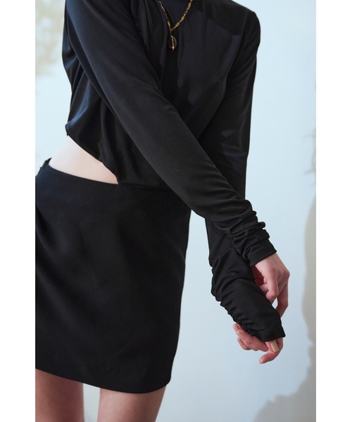 Estella.K(エステラケー)の「Jillian Cut-out Dress サイドカットアウトジャージ―ドレス(ワンピース・レディース・ブラック・FREE)」の16枚目の写真