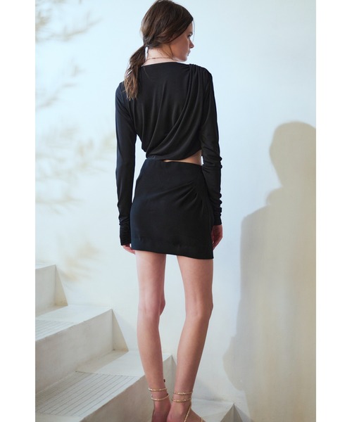 Estella.K(エステラケー)の「Jillian Cut-out Dress サイドカットアウトジャージ―ドレス(ワンピース・レディース・ブラック・FREE)」の4枚目の写真