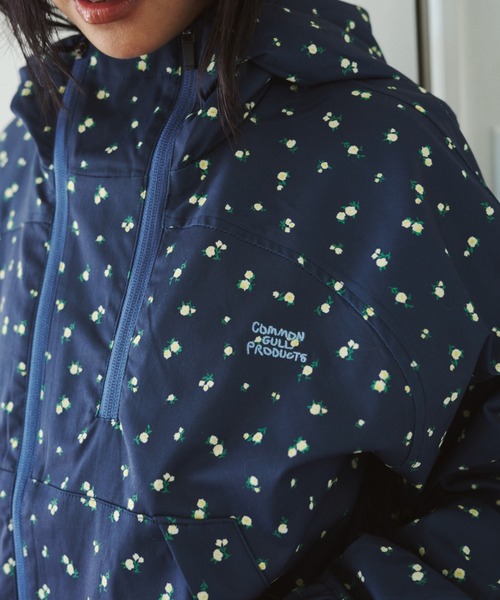 common gull products.(コモンガルプロダクツ)の「誰かと笑った午後に着るジャケット、芽心(ナイロンジャケット・レディース・ネイビー/ホワイト系・SMALL/MEDIUM/LARGE)」の3枚目の写真