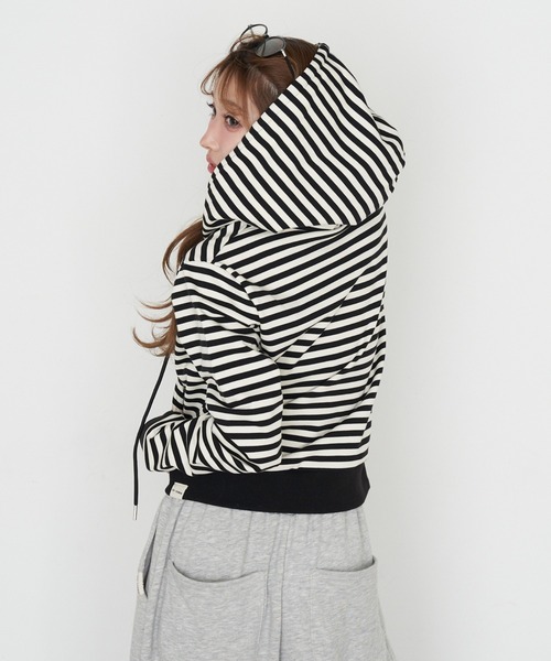 RAY CASSIN（レイカズン）の「【セットアップで着られる】ボーダーパーカー（パーカー・レディース・ホワイト系その他2/グレー系その他2/ベージュ系その他2・FREE）」の5枚目の写真