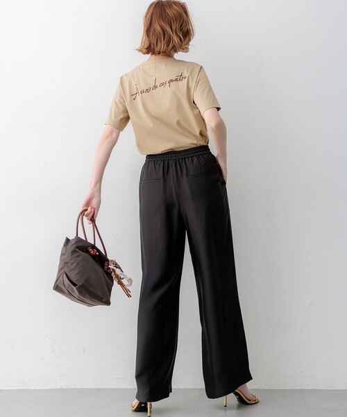 23区（ニジュウサンク）の「バック刺繍 メッセージロゴ Tシャツ（Tシャツ/カットソー・レディース・ブラウン系/ホワイト系/ベージュ系/ブラック系・38）」の22枚目の写真