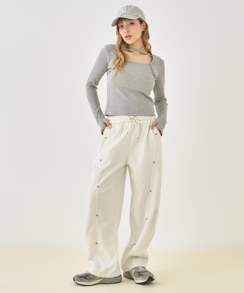 ANAP(アナップ)の「スタッズデザインボンディングスウェットパンツ 【セットアップ対応】(スウェットパンツ・レディース・アイボリー/カーキ/ブラック・F)」の6枚目の写真