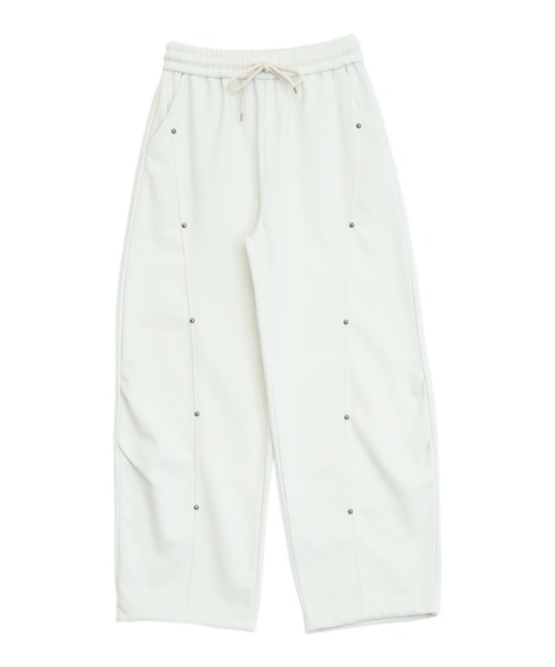 ANAP(アナップ)の「スタッズデザインボンディングスウェットパンツ 【セットアップ対応】(スウェットパンツ・レディース・アイボリー/カーキ/ブラック・F)」の18枚目の写真