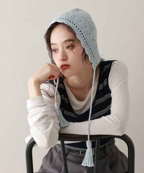 RAGEBLUE（レイジブルー）の「クロシェ編みボンネット（ニットキャップ/ビーニー・レディース・ブルー/ホワイト・FREE）」の2枚目の写真