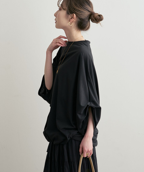 COGTHEBIGSMOKE(コグザビッグスモーク)の「COG THE BIGSMOKE/コグザビッグスモーク NARIAH TUCKED SLEEVE TOP(Tシャツ/カットソー・レディース・ベージュ/ホワイト/ブラック・FREE)」の7枚目の写真