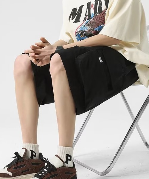 link lot(リンクロット)の「マルチポケット ワイドカーゴシハーフパンツ(カーゴパンツ・メンズ・ベージュ/グレー/ブラック・L/M)」の2枚目の写真