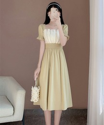 スクエアネックパフスリーブミドル丈半袖ワンピース