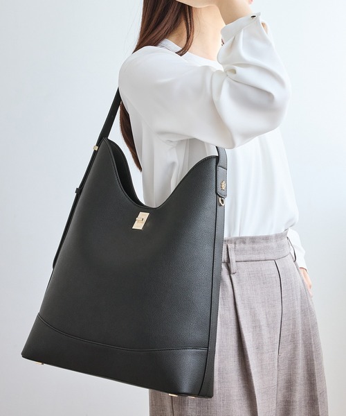 ROPE' PICNIC(ロペピクニック)の「me fit BAG フィットワンショルダーバッグ/A4対応・軽量(ショルダーバッグ・レディース・ホワイト系その他5/ブラック・FREE)」の17枚目の写真