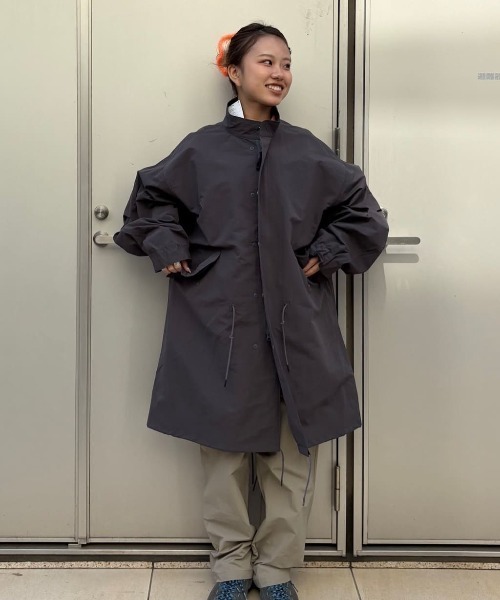 Snow Peak(スノーピーク)の「Snow Peak / Nylon Washer Coat ナイロンワッシャーコート(ナイロンジャケット・メンズ・グレイッシュベージュ/ブラック/チャコール・M/L/S)」の5枚目の写真