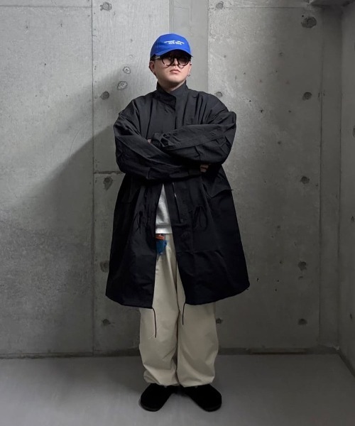 Snow Peak(スノーピーク)の「Snow Peak / Nylon Washer Coat ナイロンワッシャーコート(ナイロンジャケット・メンズ・グレイッシュベージュ/ブラック/チャコール・M/L/S)」の4枚目の写真