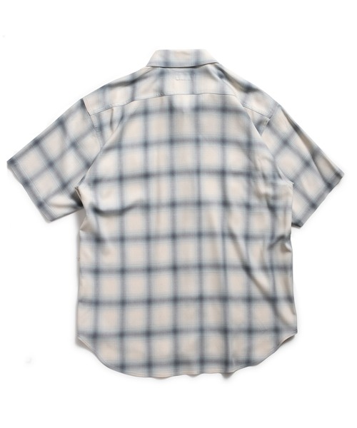 ROTAR(ローター)の「Rayon Ombre Work Shirt(シャツ/ブラウス・メンズ・サックスブルー/イエロー/オフホワイト・MEDIUM/LARGE/X-LARGE)」の8枚目の写真