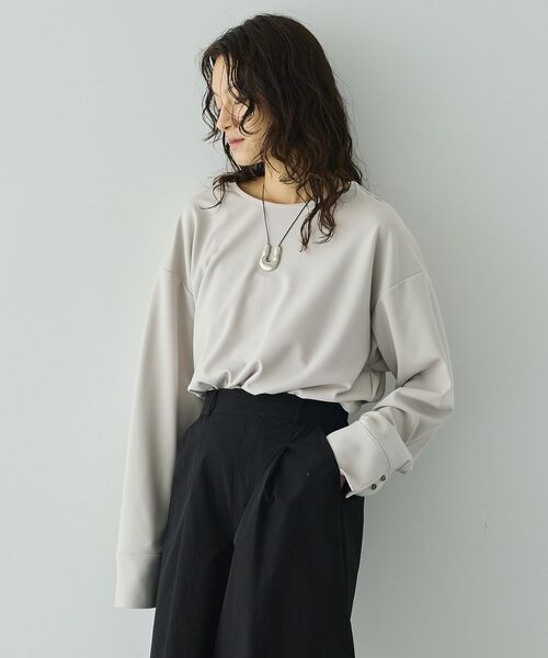 GARAGE OF GOOD CLOTHING（ガレージオブグッドクロージング）の「【日本製】ジョーゼットジャージ-2WayTブラウス（シャツ/ブラウス・レディース・ベージュ/ホワイト・FREE）」の12枚目の写真