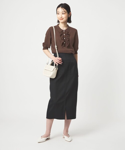 green label relaxing(グリーンレーベルリラクシング)の「フリル ポロニット(ニット/セーター・レディース・ブラック/ダークブラウン/ホワイト/ネイビー・FREE)」の7枚目の写真