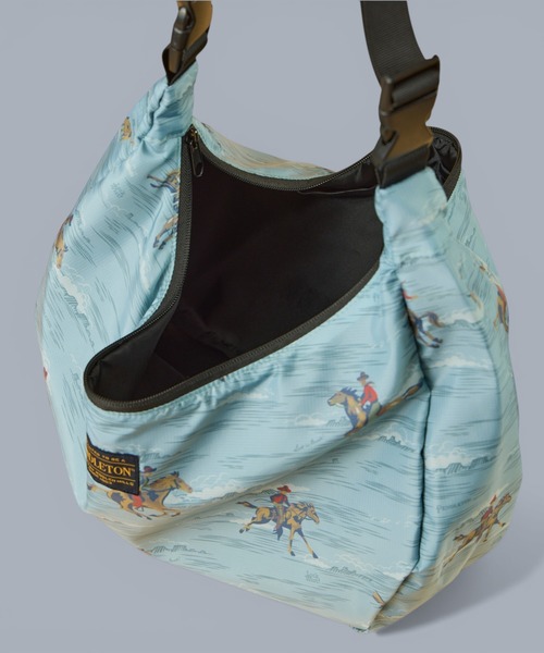 PENDLETON(ペンドルトン)の「【 PENDLETON / ペンドルトン 】ECOPET PRINT BANANA BAG / エコペットプリントバナナバッグ(ショルダーバッグ・レディース・オフホワイト/ブルー/オリーブ・FREE)」の5枚目の写真