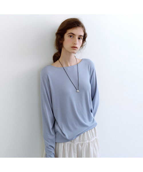 URAGO(ユラーゴ)の「Ribbed boatneck t-shirt(Tシャツ/カットソー・レディース・スカイブルー/ブラウン/ライトグレー/ホワイト/ネイビー・FREE)」の5枚目の写真