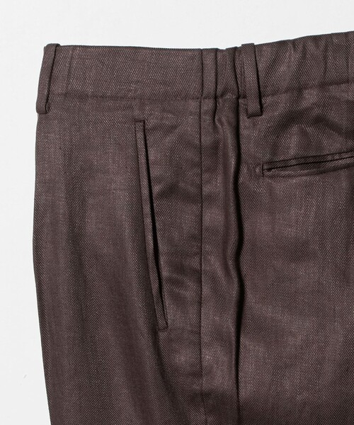 UNITED ARROWS(ユナイテッドアローズ)の「リネン ツイル 1プリーツ リラックス テーパード イージースラックス(スラックス・メンズ・ナチュラル/モカ・44/48/46)」の4枚目の写真