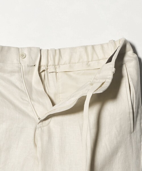 UNITED ARROWS(ユナイテッドアローズ)の「リネン ツイル 1プリーツ リラックス テーパード イージースラックス(スラックス・メンズ・ナチュラル/モカ・44/48/46)」の11枚目の写真