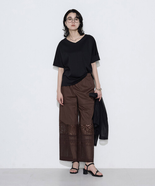 K.T KIYOKO TAKASE（キヨコタカセ）の「クールタッチコットンスムース Tシャツ（Tシャツ/カットソー・レディース・ホワイト/グレイッシュベージュ/ブラック・9号）」の9枚目の写真