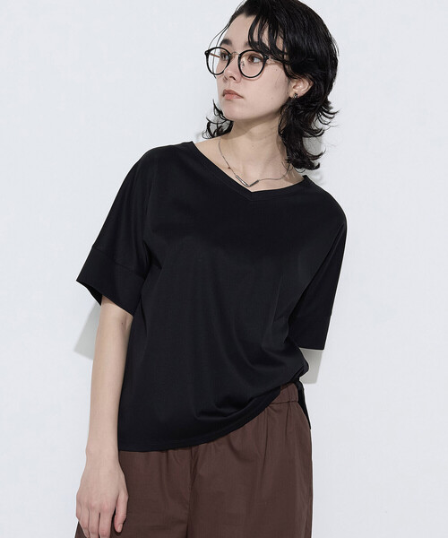 K.T KIYOKO TAKASE（キヨコタカセ）の「クールタッチコットンスムース Tシャツ（Tシャツ/カットソー・レディース・ホワイト/グレイッシュベージュ/ブラック・9号）」の11枚目の写真