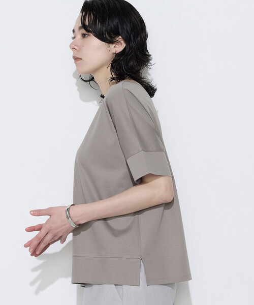 K.T KIYOKO TAKASE（キヨコタカセ）の「クールタッチコットンスムース Tシャツ（Tシャツ/カットソー・レディース・ホワイト/グレイッシュベージュ/ブラック・9号）」の20枚目の写真
